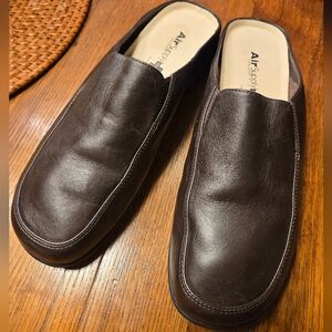 Air Supply Sarah Leather Clogs 10W,NWOT